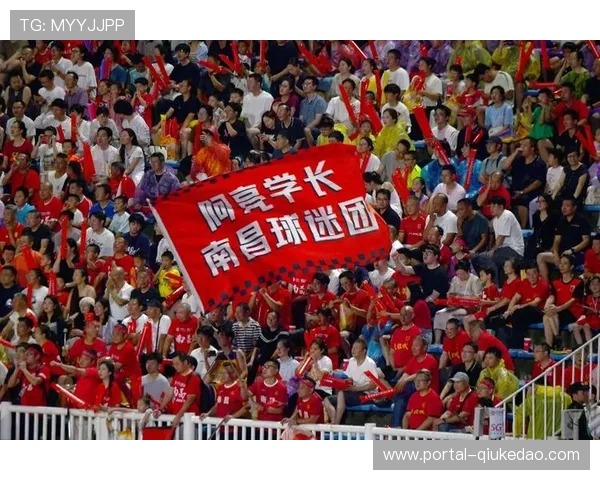 刘建宏盛赞赣超联赛现场氛围 称赞球迷文化热情成熟