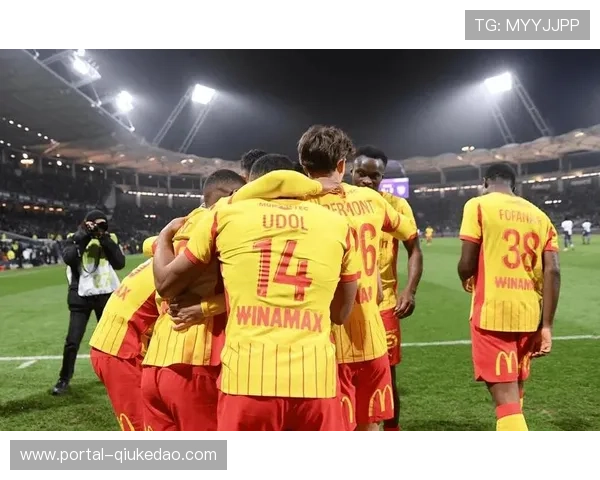 法甲前17轮现场观众突破421万人次，创历史新高